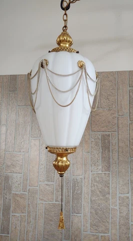 ✨Vintage Hollywood Regency Large  Brass Frosted Globe Draped Chain Swag Lamp✨ Cover