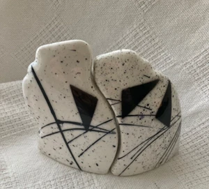 Rosalyn Tyge Studio Set of Salt Pepper Shakers Abstract Sculptural Black White - Picture 1 of 7