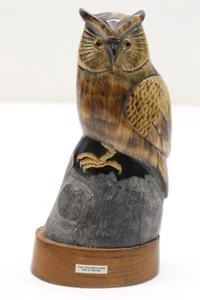 BÚHO TALLADO A MANO | CUERNO DE BÚFALO DE AGUA | BASE DE MADERA 8" X 4" X 2" #4 - Imagen 1 de 6
