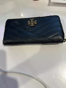 PORTAFOGLIO TORY BURCH KIRA CHEVRON IN PELLE TRAPUNTATA PELLE NERA - Foto 1 di 10