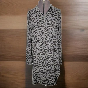Camisa Top Mujer M Hecha en Italia Gris Estampado Animal Abotonada Talla M - Imagen 1 de 6
