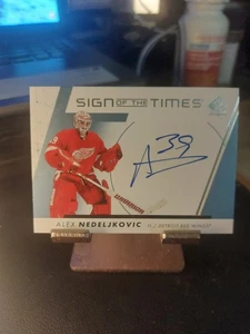 Alex Nedeljkovic Sign Of The Times SP 2022-23 Detroit Red Wings Auto - Foto 1 di 2