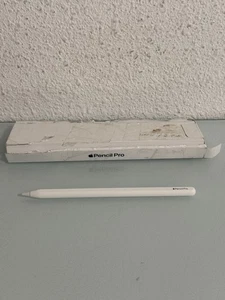 APPLE PENCIL PRO MX2D3AM/A - White *BOX DAMAGE* - Picture 1 of 1