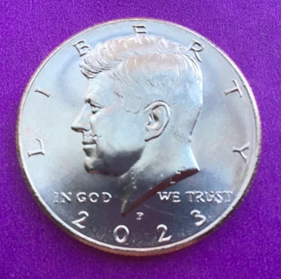 2023P KENNEDY HALF DOLLAR ERROR UPPER LIP & LETTERS ‘US’ IN TRUST - Image 1 of 3