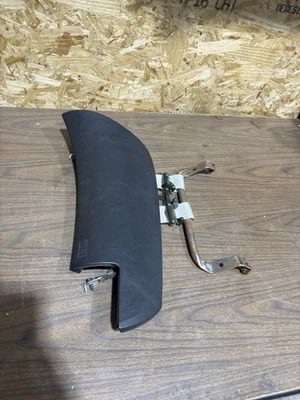 2002 BMW E46 330ci TRAÇO DIANTEIRO DIREITO TAMPA DE ACABAMENTO DO PASSAGEIRO FABRICANTE DE EQUIPAMENTO ORIGINAL PRETO - Imagem 1 de 4