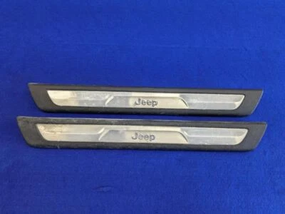 Jeep Grand Cherokee SRT8 2014-2017 6,4 L par de placas de umbral de puerta rasguños  Foto 1 de 4