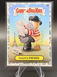 Garbage Pail Kids Go On Vacation #17a 2021 caca Pierre SSP 25/66 gris paralelo - Imagen 1 de 3