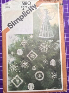 Pattern Simplicity 5180 Crocheted Christmas ornaments and tree topper, one size - Picture 1 of 2