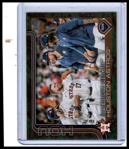 2025 Topps #76 Houston Astros Memorial Day Camo SSP /25 - Picture 1 of 2