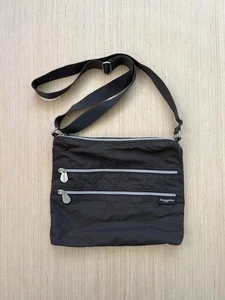 Bolso Bandolera Baggallini Nylon Múltiples Bolsillos con Cremallera Marrón - Imagen 1 de 19