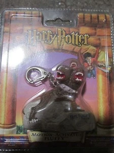 Harry Potter Keychain MOTION ACTIVATED FLUFFY come nuovo - Imagen 1 de 1