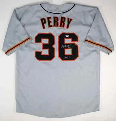 Gaylord Perry Signed San Francisco Giants Jersey (PSA/DNA) 1991 HOF Inductee - Image 1 of 4