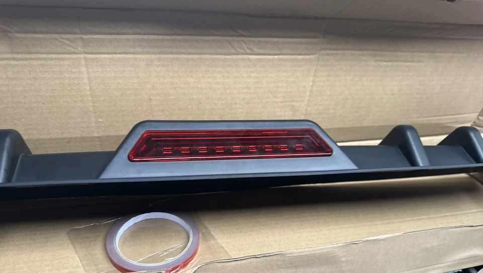 LIGERAMENTE USADO** Infiniti M35x M35h M37 M45 Difusor trasero parachoques labio LED Foto 1 de 1