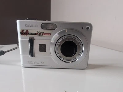 Casio Digital Camera Exilim EX-Z57 5.0MP Silver Tested - Image 1 of 4