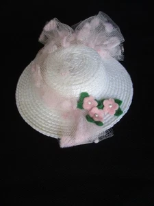 Sombrero decorado vintage para muñeca Madame Alexander "Hope" 1993 CU Gathering - Imagen 1 de 9