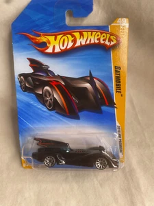 Hot Wheels 2010 HW Premiere Batmobile - Picture 1 of 3