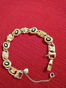 Vintage Judy Lee Bracelet Goldette Style Gold Tone Faux Cameo 7.75" - Picture 1 of 5