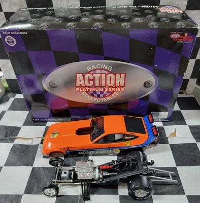 John Force Castrol Retro 1978 Monza Funny Car BRUTE FORCE 1:24 W247829254 1/9000 - Image 1 of 4