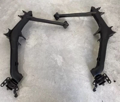 TOYOTA Matrix AWD 03-07  REAR LEFT AND RIGHT SIDE LOWER CONTROL ARMS No Rust OEM - Image 1 of 2