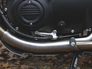 Street Twin (2016-18) - TEC Alloy Clutch Cable Bracket - Silver - Picture 1 of 3