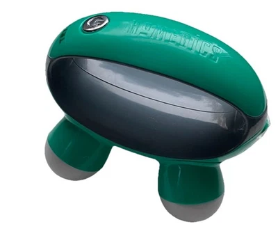 Homedics, Quatro Mini Massageador Manual com Aperto de Mão, Operado por Bateria. Verde - Imagem 1 de 4