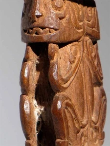 MASTERFULLY CARVED FIGURATIVE SPINDLE HAND CLUB MASSIM PNG - Picture 1 of 12