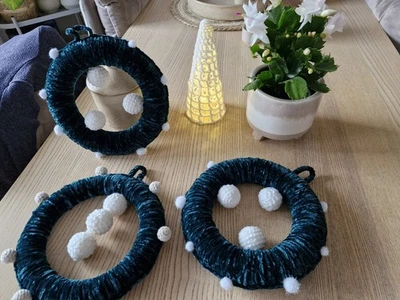 Weihnachtskranz Gehäkelt 3 Stück Weihnachten - Bild 1 von 4