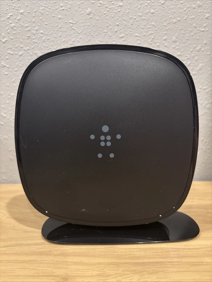 Belkin N450 DB 4-Port 10/100 Wireless N Router F9K1105V2 Black Used - Image 1 of 4