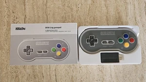 8BitDo SF30 Gamepad - SNES Wireless Controller  - Sammlerstück NEU - Bild 1 von 2