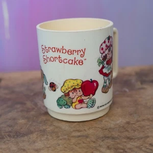 Strawberry Shortcake Plastic Mug. American Greetings 1980 - Picture 1 of 6