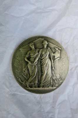 Accademico F. Gregh Argento 40 MM 29 Grs Sté Autori E Composers - Immagine 1 di 3