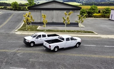 Camioneta pickup Ram 2500 Tradesman 2019-2025 2 piezas con enganche escala 1/64 diecast car Foto 1 de 4