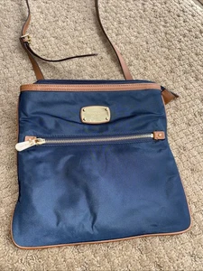 Michael Kors Handtasche Kempton Crossbody Nylon Navy Blau Braun Lederbesatz - Bild 1 von 8