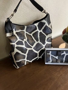 EUC Dooney & Bourke Brown T’Moro Giraffe Animal Med Sac Shoulder Tote & Wallet - Picture 1 of 7