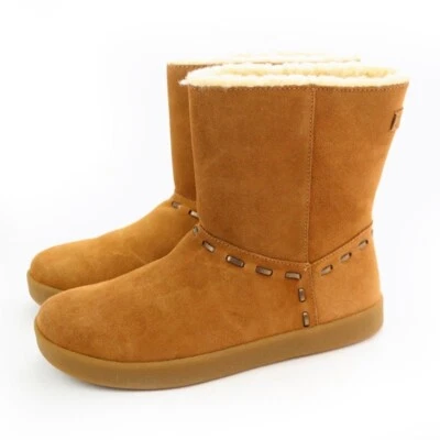 NUEVAS BOTAS SANUK TOASTY TAILS CORTAS DE GAMUZA CASTAÑO IMITACIÓN CIZALLAMIENTO PARA MUJER TALLA 7 Foto 1 de 4