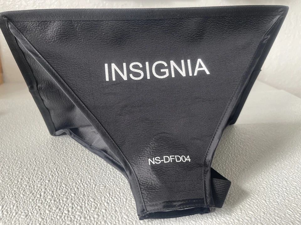 Insignia NE-DFD04 Camera Flash Diffuser - Image 1 of 4