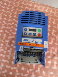 LENZE SMVector VFD 5.5kW 400/460VAC 3 Phase Supply -- ESV552N04TXB - Picture 1 of 7