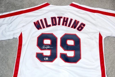 Charlie Sheen "WILDTHING " Signed Major League JERSEY + Beckett Witness COA - Image 1 of 3