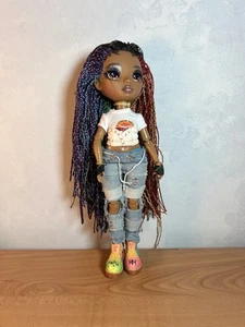 MGA Rainbow High Vanessa Tempo Rockstars AA Articulated Fashion Doll - Picture 1 of 12
