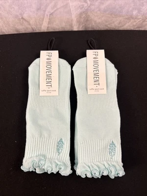 Nuevo conjunto de 2 calcetines deportivos con volantes azul claro movimiento FP para mujer talla única Foto 1 de 4