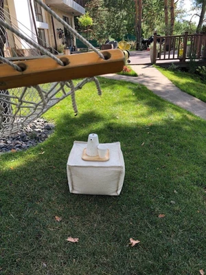 Cojín de suelo cuadrado, mesa de centro de lino escandinavo, reposapiés minimalista Foto 1 de 4