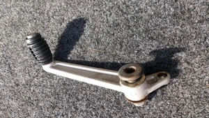 DUCATI 600SS 750SS 900SS 91-98 LOGO CAGIVA PALANCA PEDAL FRENO TRASERO Y PERNO PIVOTANTE - Imagen 1 de 4