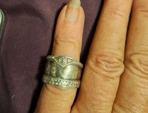 Anillo banda detallada grabado tribal de ley 925 talla 6 - Imagen 1 de 5
