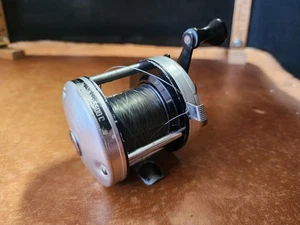 Vintage Ambassadeur 5500c High Speed Baitcasting Fishing Reel - Picture 1 of 8