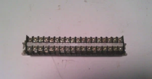 12 PORT TERMINAL STRIP, WITH 10-32 SCREWS - Picture 1 of 2