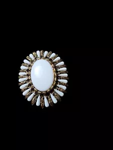 VINTAGE SIGNIERTE HARGO Milchglas Brosche OVAL goldfarben - Bild 1 von 3