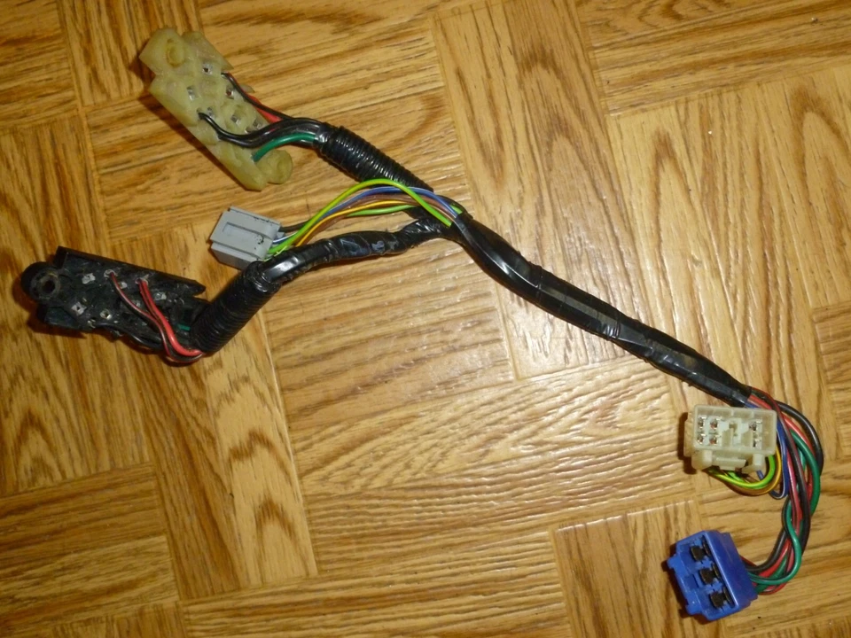 Arnés de cableado de consola central Mercury Capri 1991-1994 OEM usado Foto 1 de 4