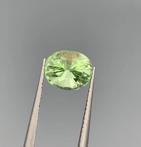 2,20ct Peridot Ovalschliff aus Pakistan - Bild 1 von 4