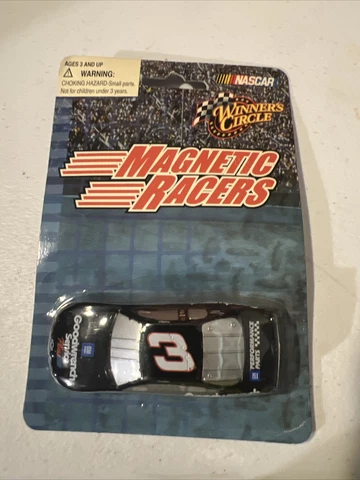 DALE EARNHARDT SR 2001 MAGNETIC RACERS MAGNET NIB Cover
