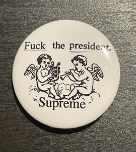 Supreme FTP Pin SS17 logo scatola rara - Foto 1 di 4